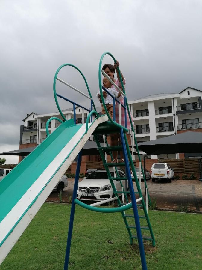 The Blyde Riverwalk Estate, Crystal Lagoon, Pretoria East ภายนอก รูปภาพ