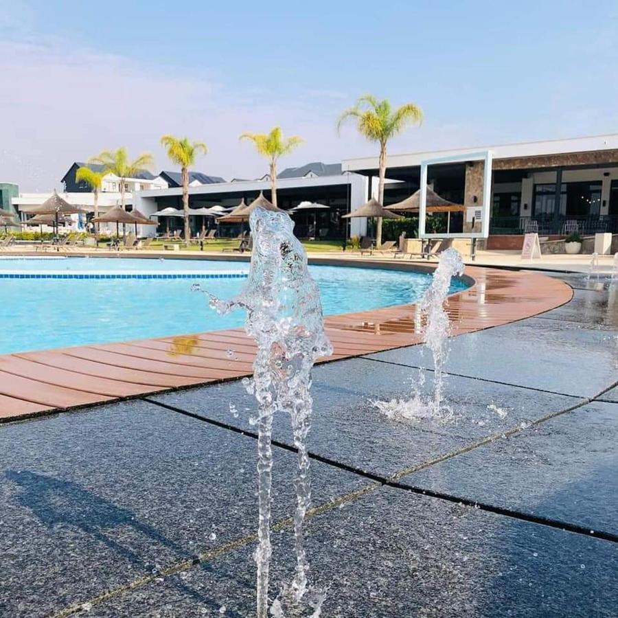 The Blyde Riverwalk Estate, Crystal Lagoon, Pretoria East ภายนอก รูปภาพ