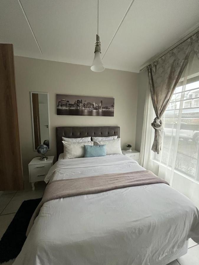 The Blyde Riverwalk Estate, Crystal Lagoon, Pretoria East ภายนอก รูปภาพ